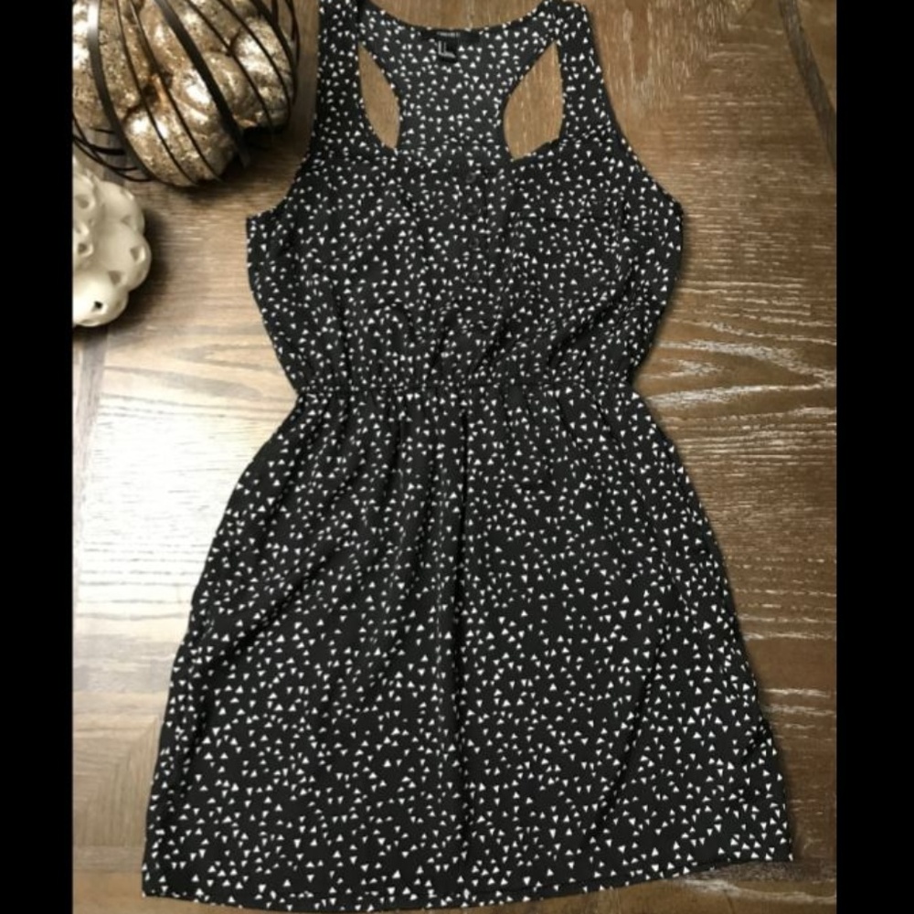 SUPER CUTE Triangle Pattern Dress!